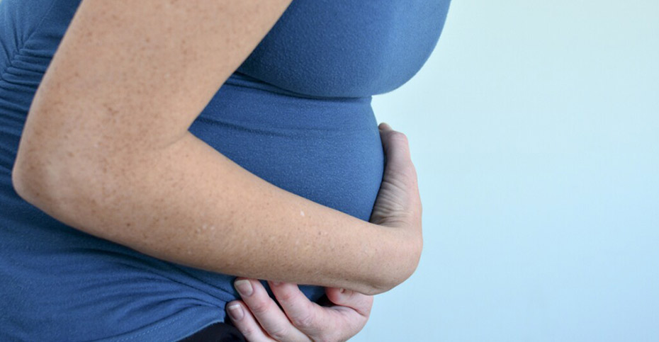 ۵ علت شایع شکم درد در زنان باردار
