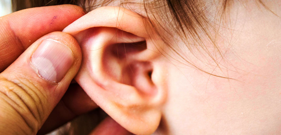 گوش درد در کودکان چه علائمی دارد؟
