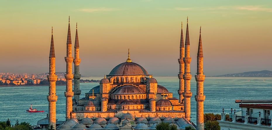 بهترین سایت رزرو تور استانبول چه ویژگی هایی دارد؟