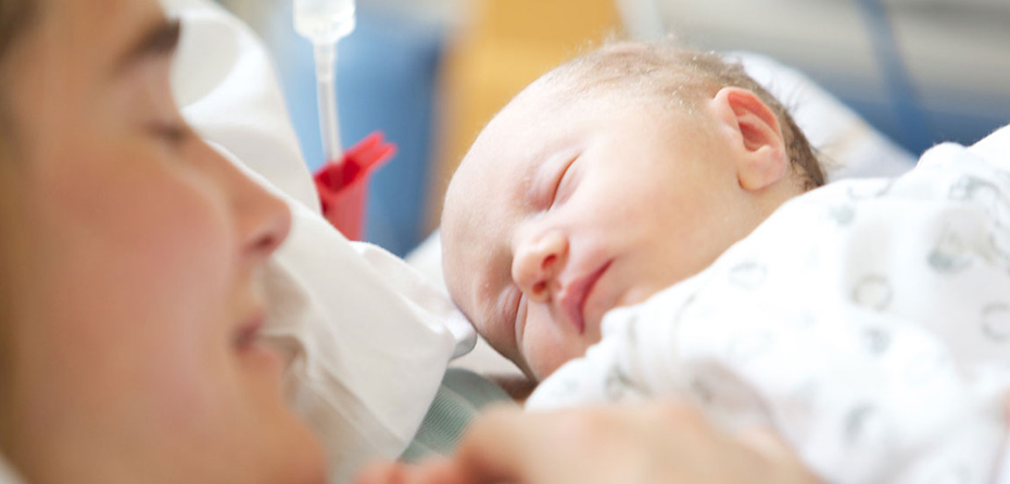 صدای زیاد تنفس نوزاد تازه متولد شده به چه علت است؟