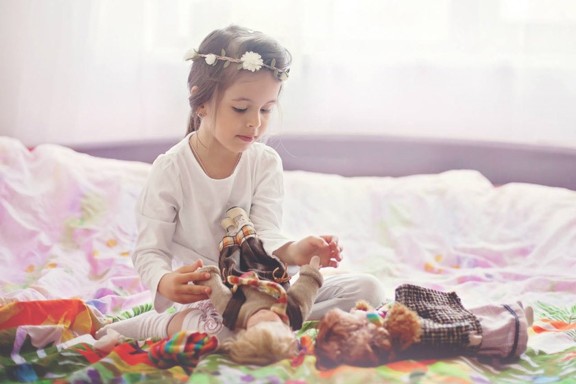 درس‌هایی که کودکان از بازی با عروسک می‌گیرند
