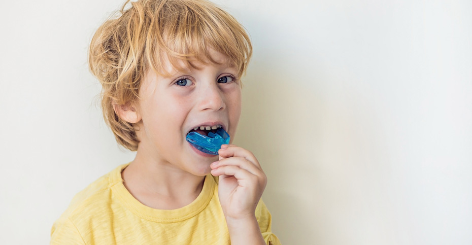 کافه کالا | چگونه از دندان قروچه کودک جلوگیری کنیم؟ (2021)
