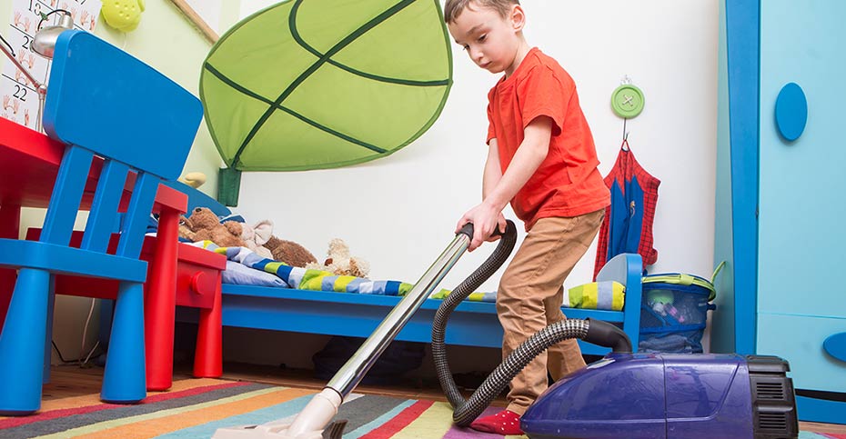 چگونه به کودکان خود بیاموزیم که اتاق خود را تمیز نگه دارند؟