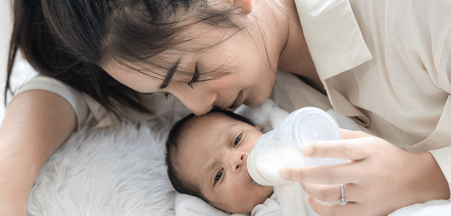 چگونه شیر مادر را به شیرخشک تبدیل کنیم؟