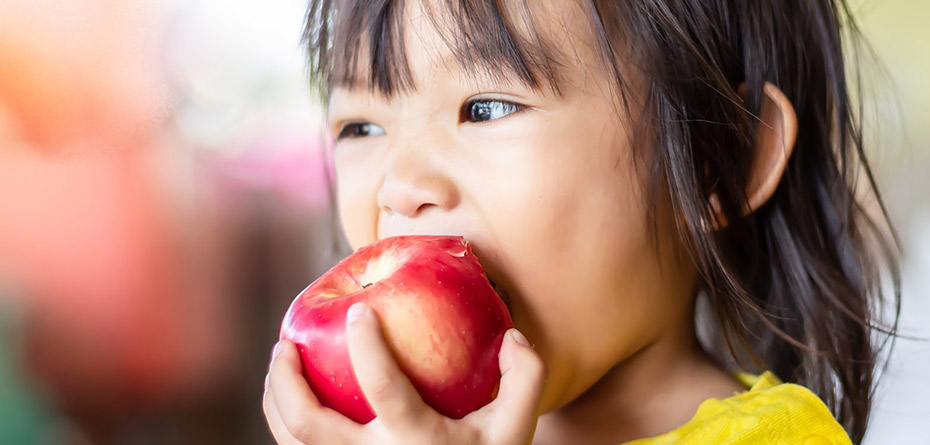 به چه علت سیب برای کودکان مفید است؟