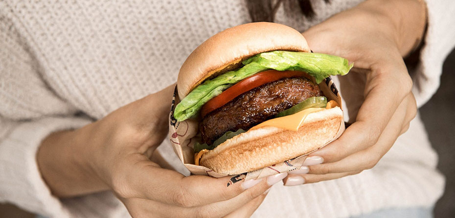 آیا می‌توان هنگام کاهش وزن همبرگر خورد؟