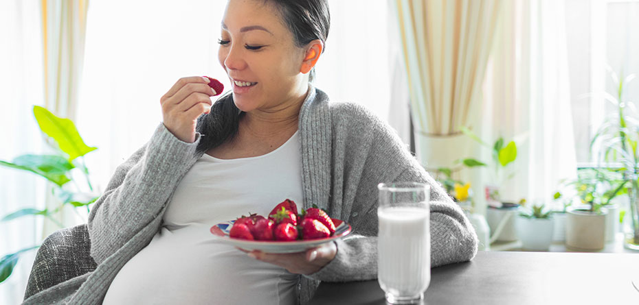 آیا در دوران بارداری باید به اندازه دو نفر غذا بخوریم؟