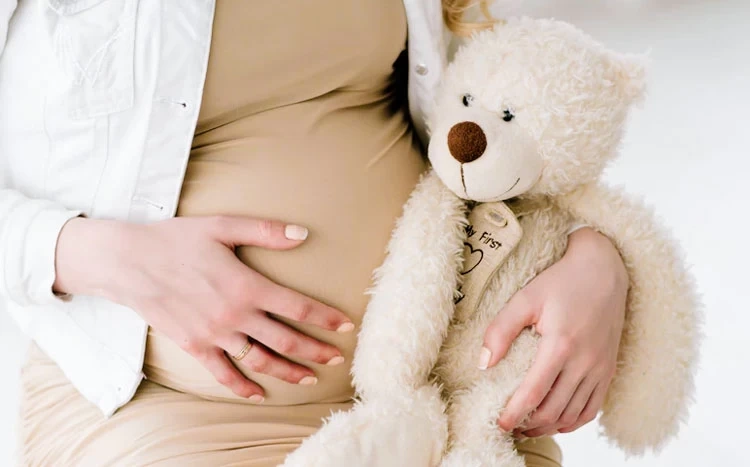 چه بیماری‌هایی در بارداری از مادر به جنین منتقل میشه؟