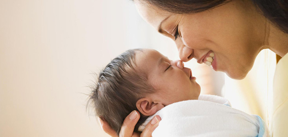 از چه زمانی نوزادان شروع به نفس کشیدن می‌کنند؟