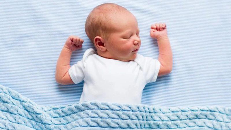قد و وزن مناسب نوزاد هنگام تولد چقدره؟
